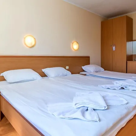 семеен далис Хотел